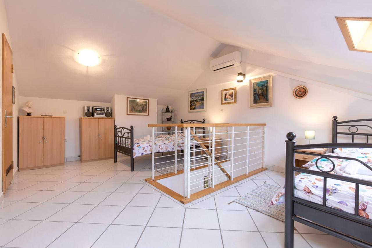 Apartment Glorija With Balcony Baška Zewnętrze zdjęcie